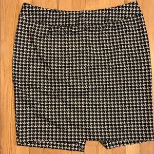 Lane Bryant Houndstooth pencil skirt size 20